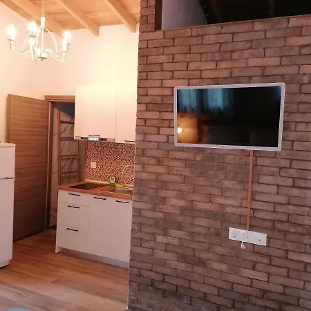 بيت للعطل Tiny House By The Sea نيا سكيوني