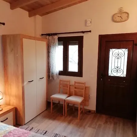 Tiny House By The Sea 度假居