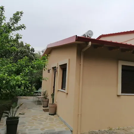 Tiny House By The Sea 度假居